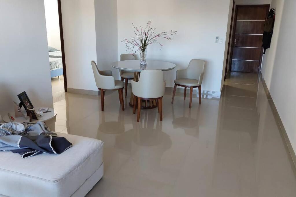 아순시온 Hermoso Conjunto Residencial Con Piscina 아파트 외부 사진
